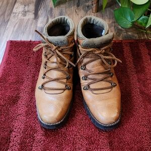 Vintage Timberland Hiking Boots